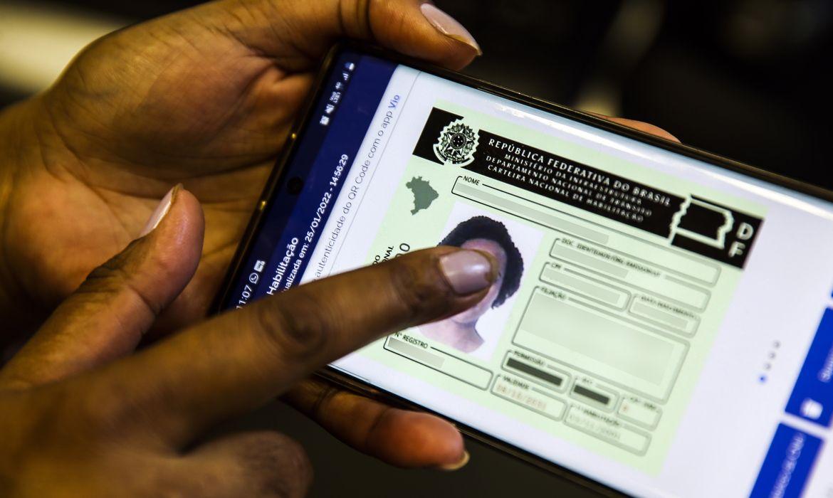 Bons motoristas terão renovação automática da CNH