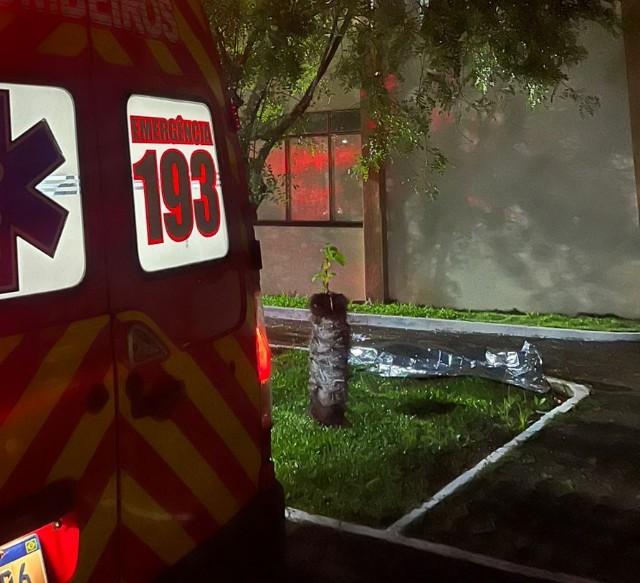 Homem é morto a facadas em frente à Prefeitura de Monte Castelo