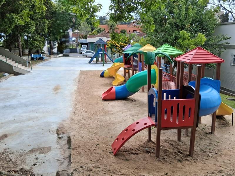 Melhorias na Praça do Centenário, nas proximidades do Hospital Sagrada Família
