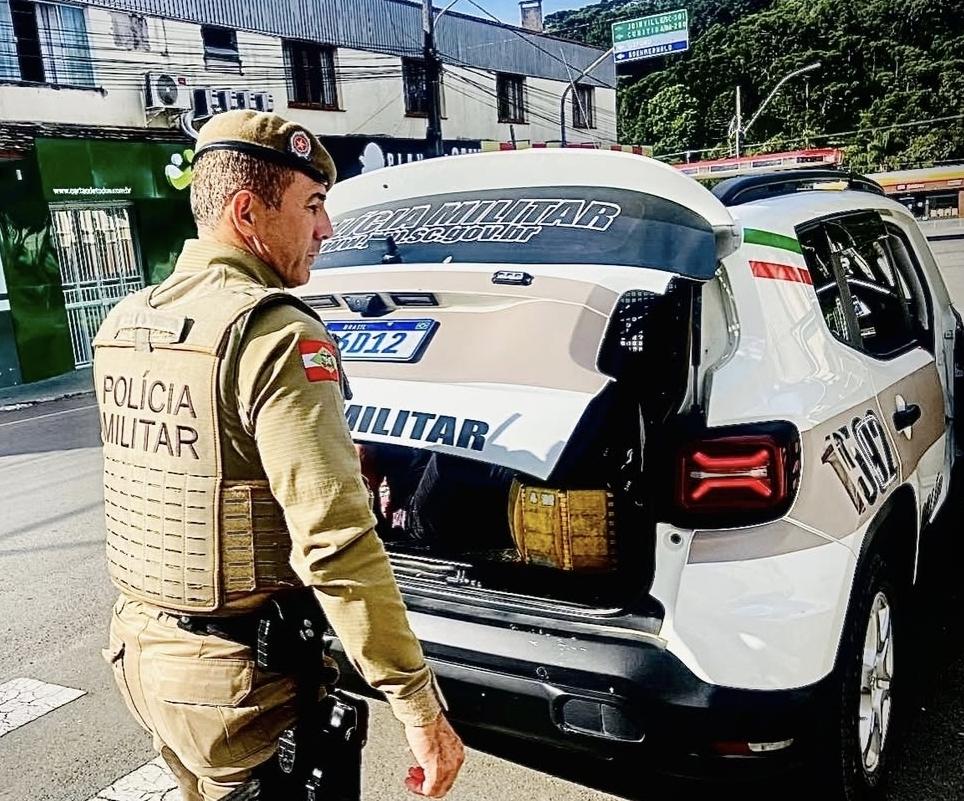 Homem que danificou e cometeu furto no  Bosque da igreja Matriz é preso