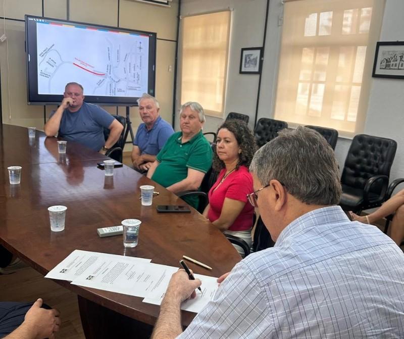 Assinada ordem de serviço para pavimentação de duas ruas em São Bento do Sul