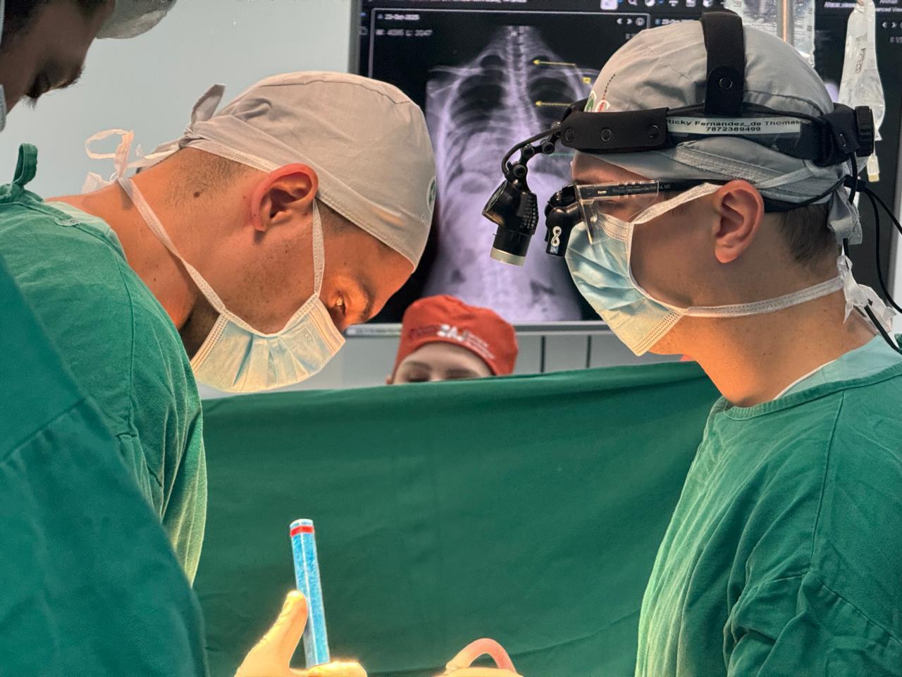 Hospital Infantil de Joinville realiza cirurgias de coluna com especialistas do Brasil e dos EUA