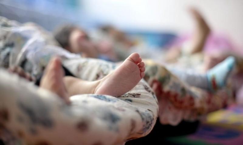 Mulher com transtornos psiquiátricos tenta matar a filha de seis dias