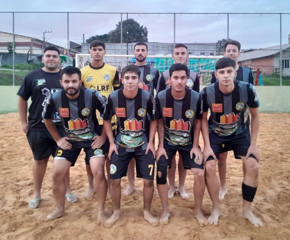 Futebol de areia teve jogos das oitavas de finais remarcados devido às chuvas