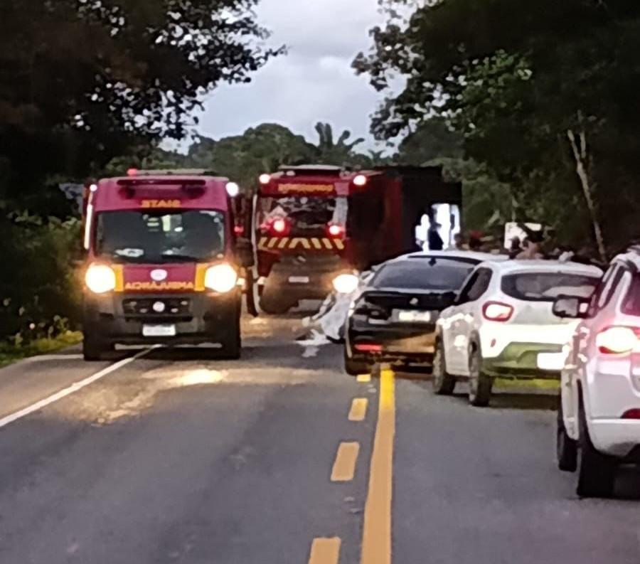 Grave acidente deixa dois mortos na PR-412 entre Guaratuba e Garuva