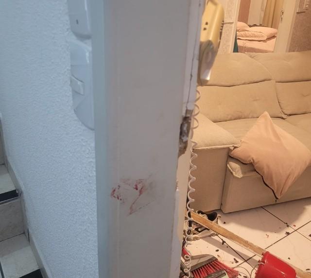 Homem é morto pela Polícia Militar após invadir apartamento e ameaçar mulher com faca em Balneário Camboriú