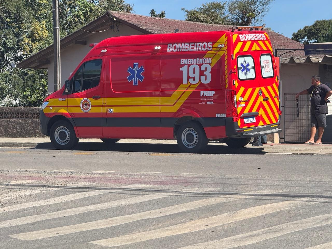 Acidente deixa motociclista ferido na estrada das Neves 