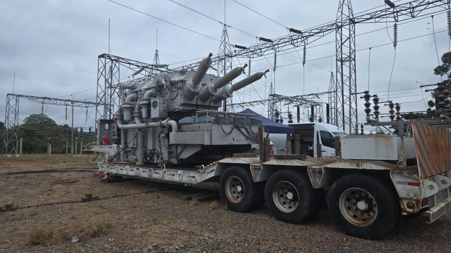 Celesc inicia troca do transformador em São Bento do Sul