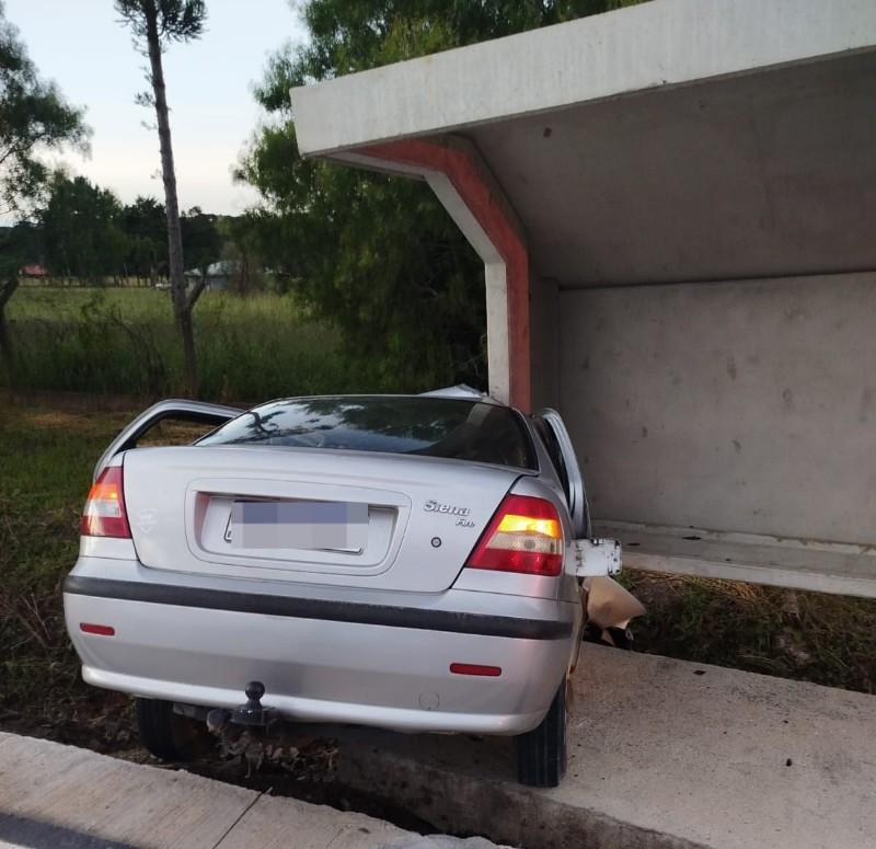 Colisão em ponto de ônibus deixa homem em estado crítico em Major Vieira