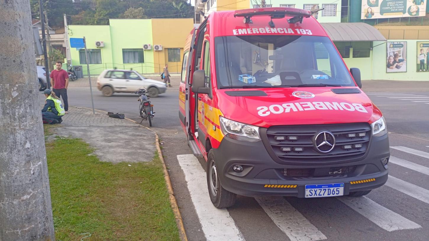 ​Colisão Entre Carro e Moto deixa um ferido no Centro de São Bento do Sul
