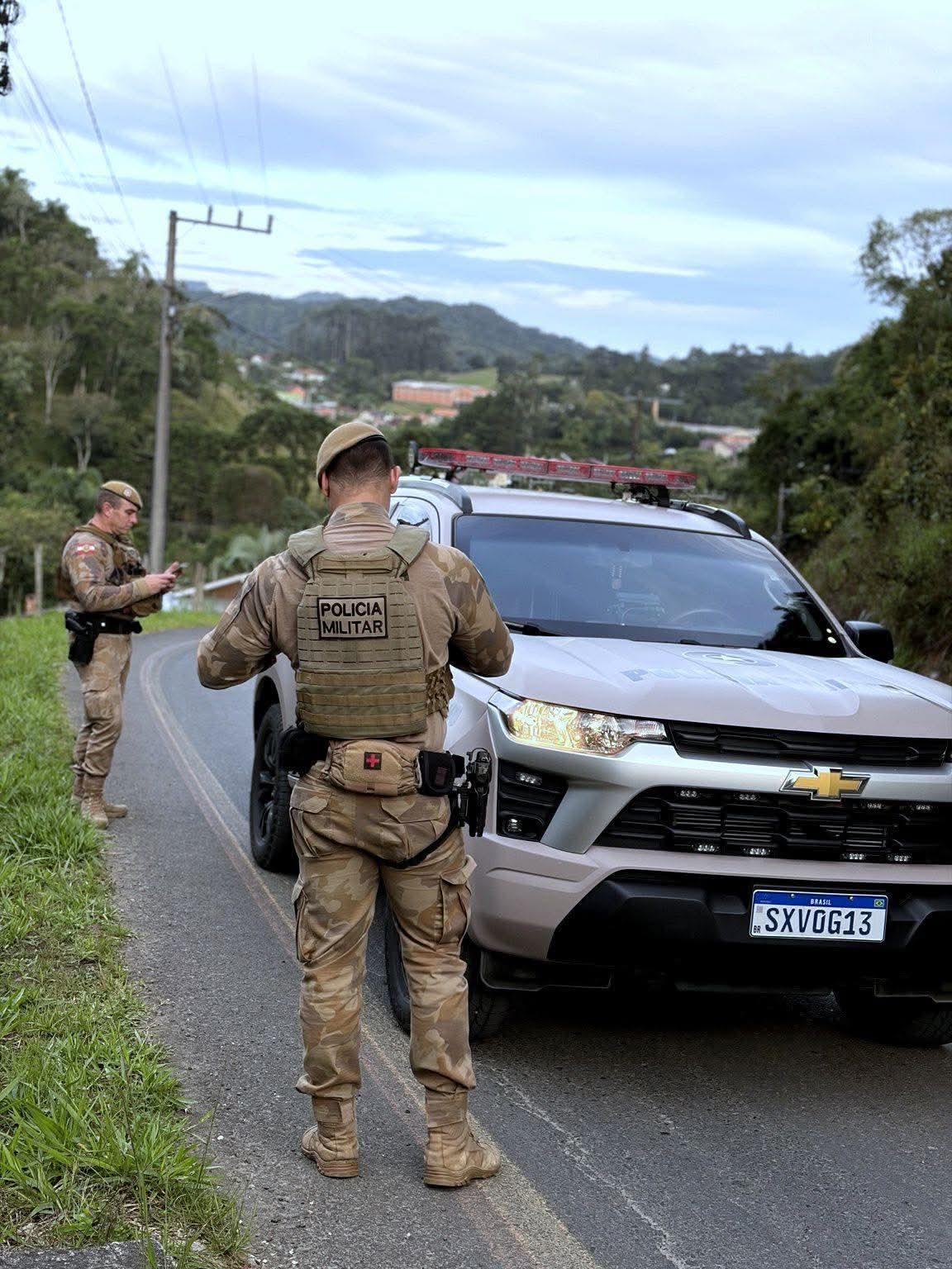 Homem procurado por homicídio é preso no Rio Vermelho Estação