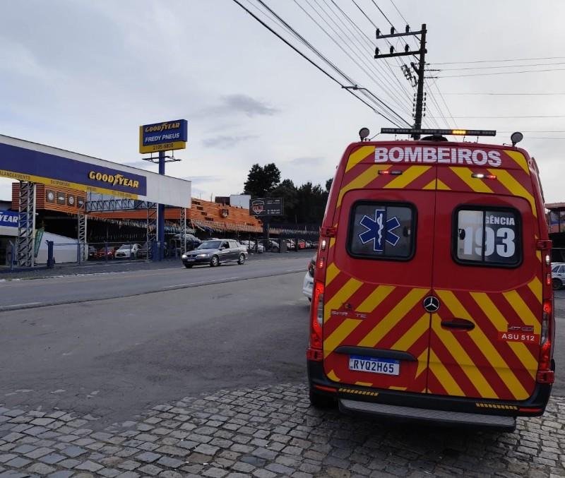 Motociclista fica ferido em colisão com carro na BR-280, em Rio Negrinho