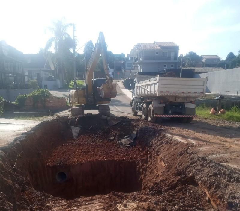 Obras de drenagem são realizadas em dois bairros de São Bento do Sul