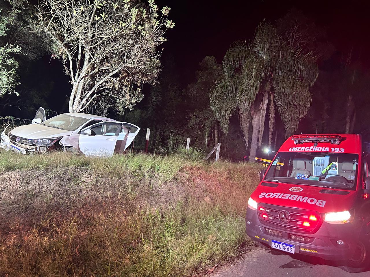 ​Perseguição Policial Termina em Acidente com Vítimas na BR-280, em Mafra