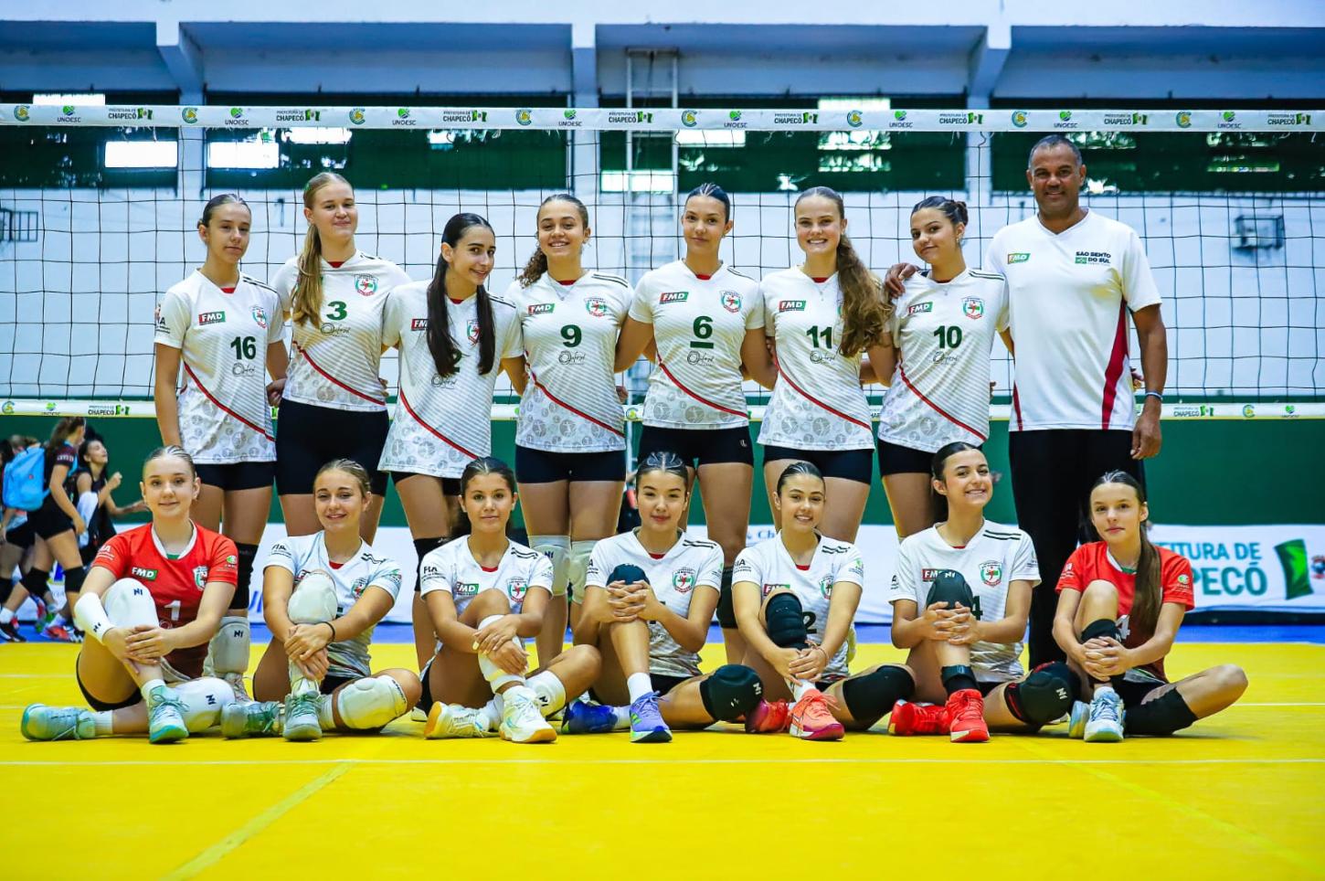 São Bento do Sul entra forte no Estadual e surpreende no voleibol