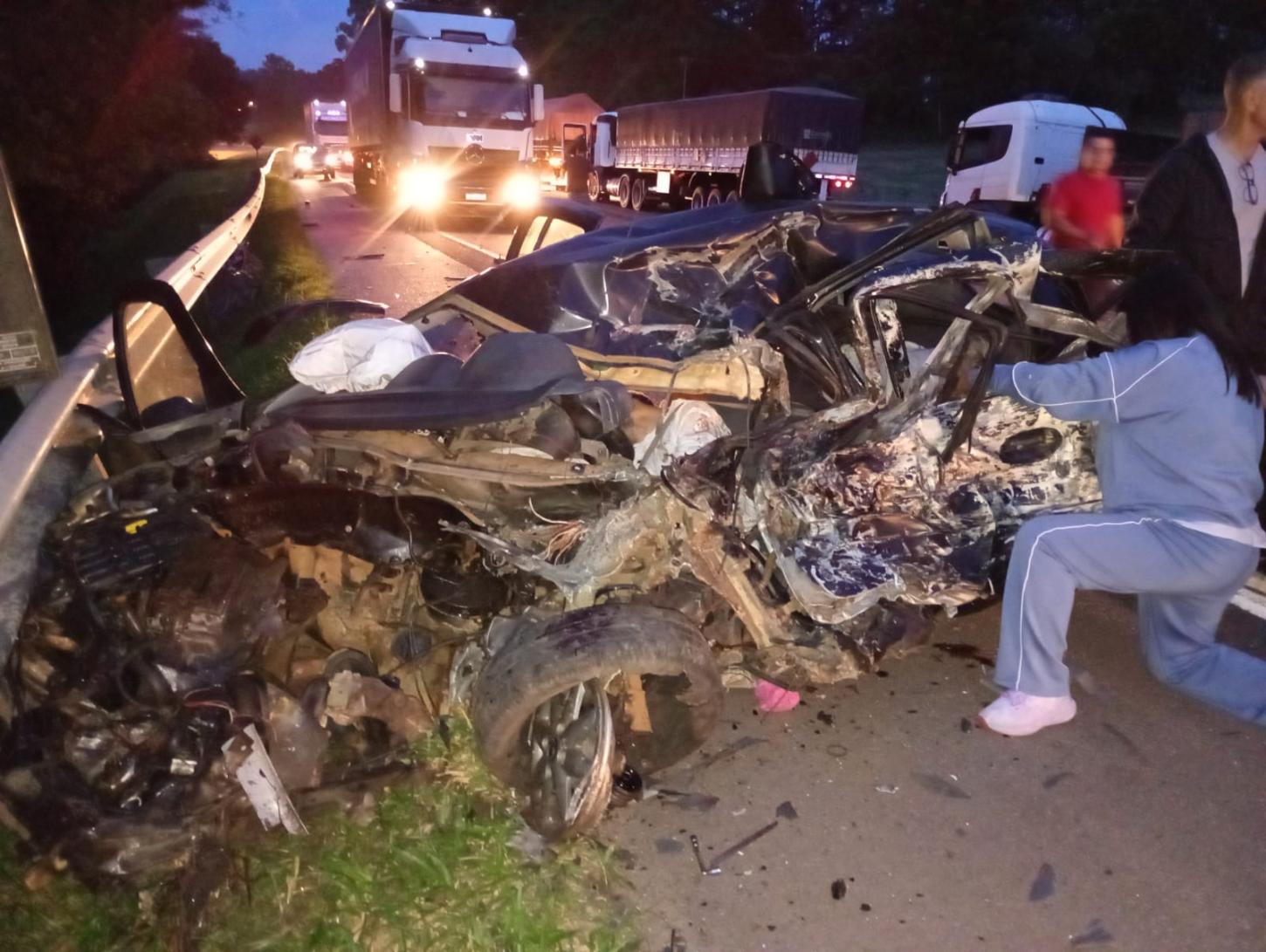 Tragédia na BR-116: colisão frontal deixa três mortos, incluindo uma criança, em Rio Negro (PR)