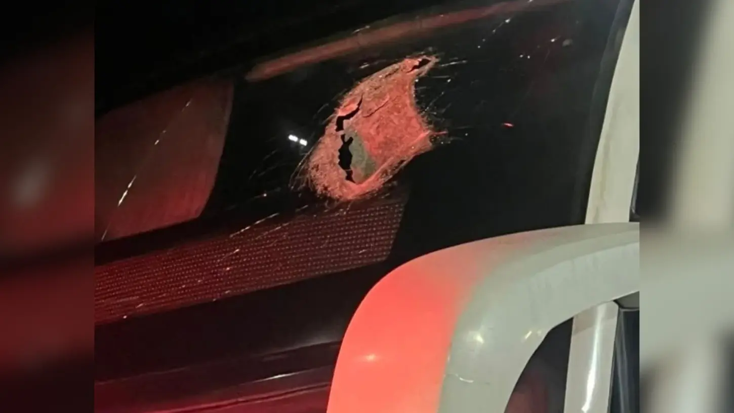 Tragédia na BR-277: peça de caminhão atinge ônibus e mata passageiro que seguia para SC