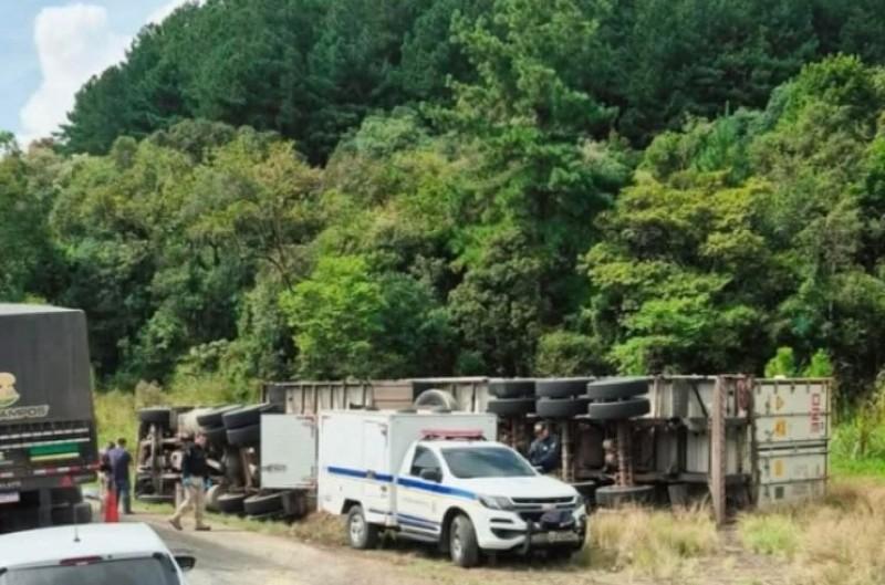 Tragédia na BR-470: motorista morre após saída de pista na Serra da Santa