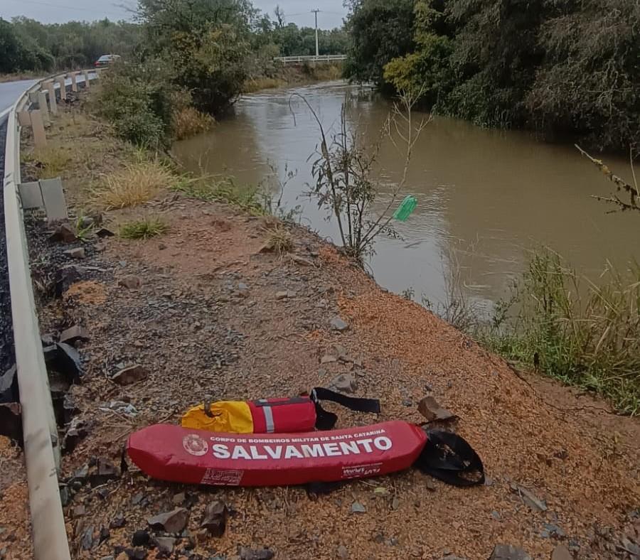 Corpo em decomposição é encontrado no Rio Canoinhas, em Monte Castelo