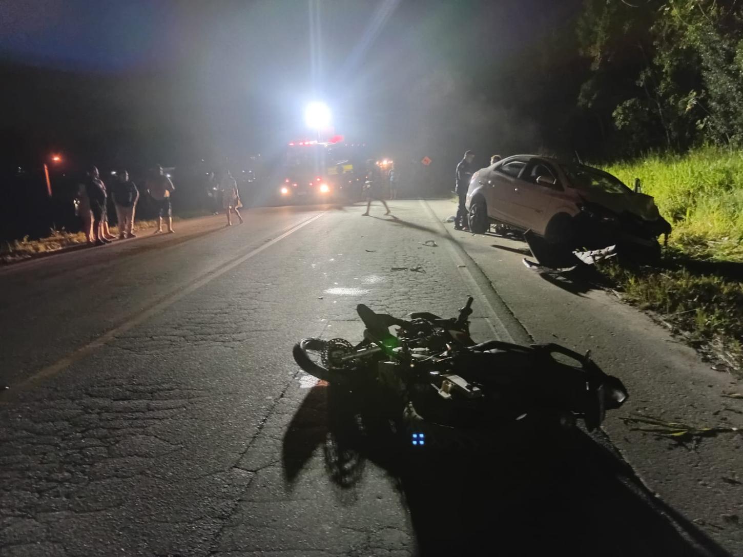 ​Motociclista é socorrido em estado crítico após colisão na SC-416, em Itapoá