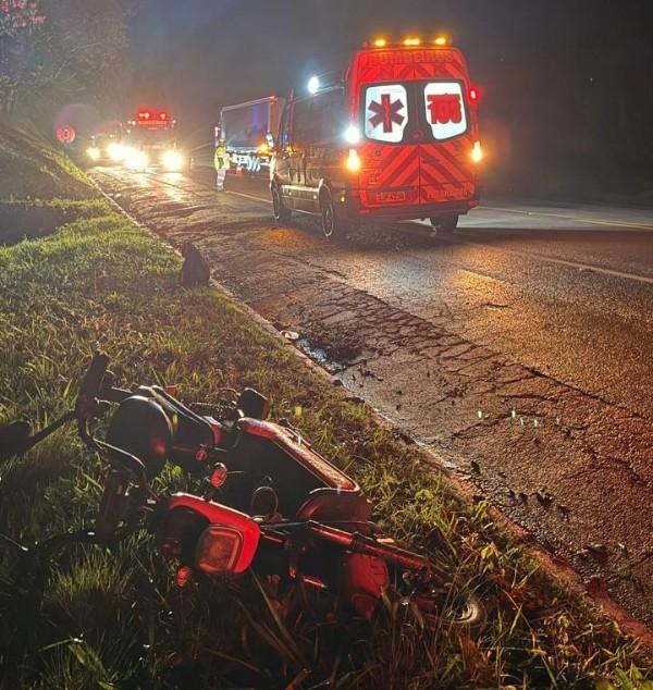 Atropelamento com Scooter elétrica deixa dois feridos na BR 116 