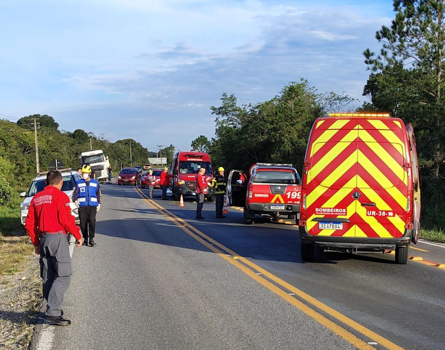 Ciclista morre após ser atingido por carro na SC-415, em Balneário Barra do Sul