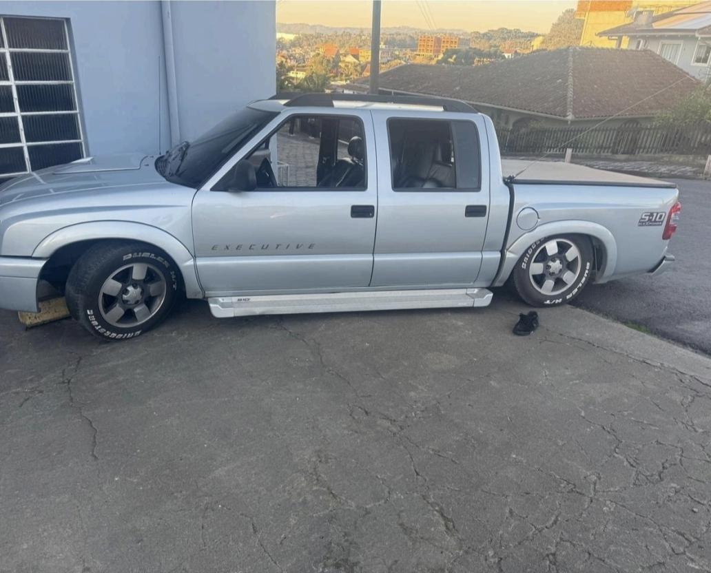 Embriagado guase bate na viatura, fugiu e acabou preso em São Bento do Sul 