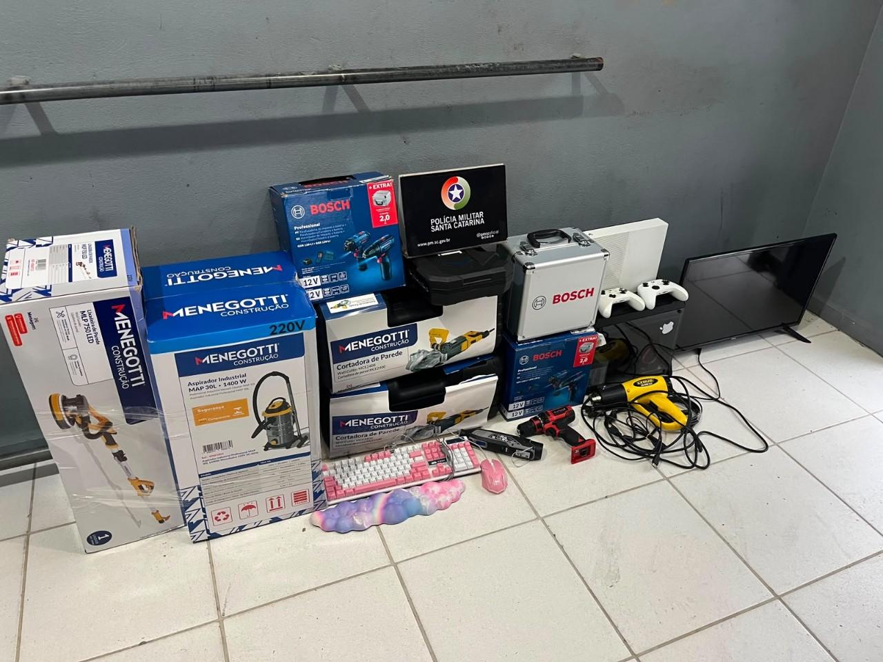 Ex-funcionários são flagrados após furtarem ferramentas avaliadas e venderem pela internet em Jaraguá do Sul