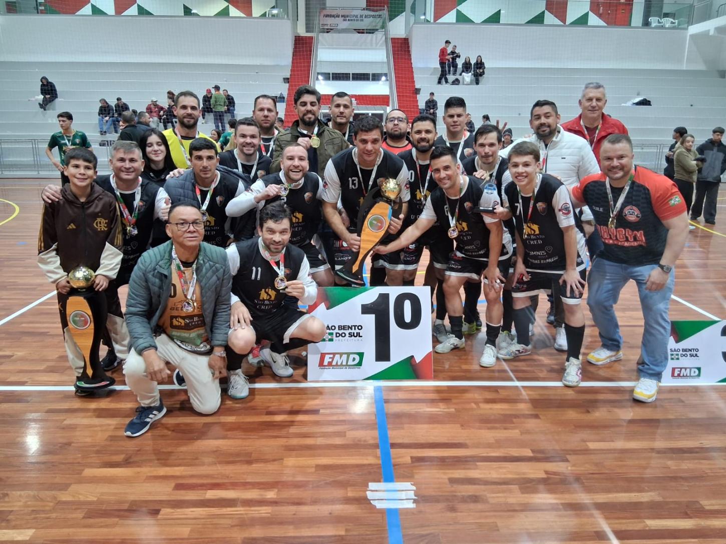 Oxygym e SD / Dominis são os grandes campeões do Futsal São-bentense 2026