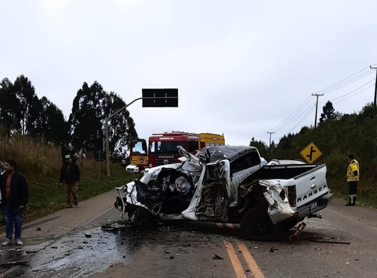 Colisão frontal deixa motorista gravemente ferido na SC-120, em Curitibanos