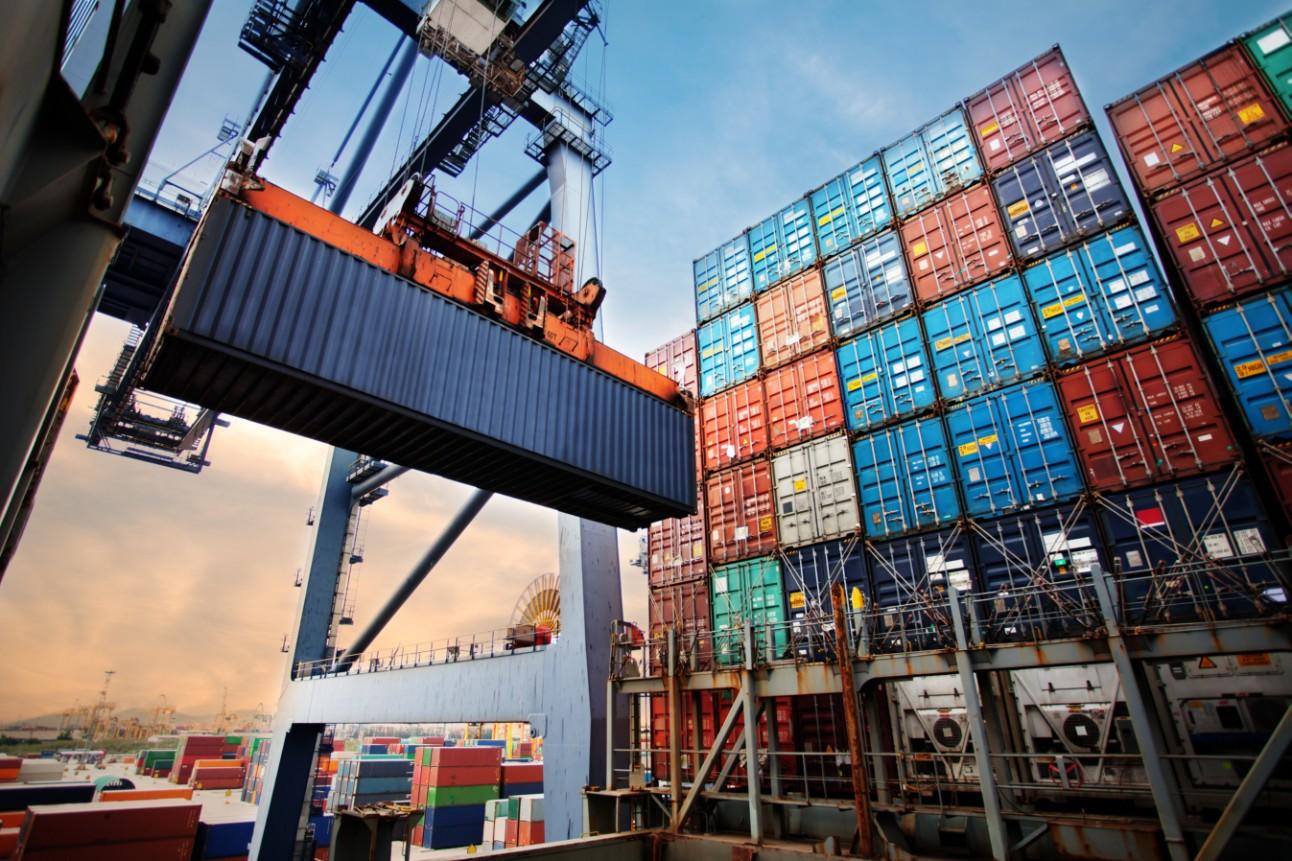 Governo aprova R$ 13,5 bilhões para financiar empresas exportadoras afetadas pelo tarifaço 