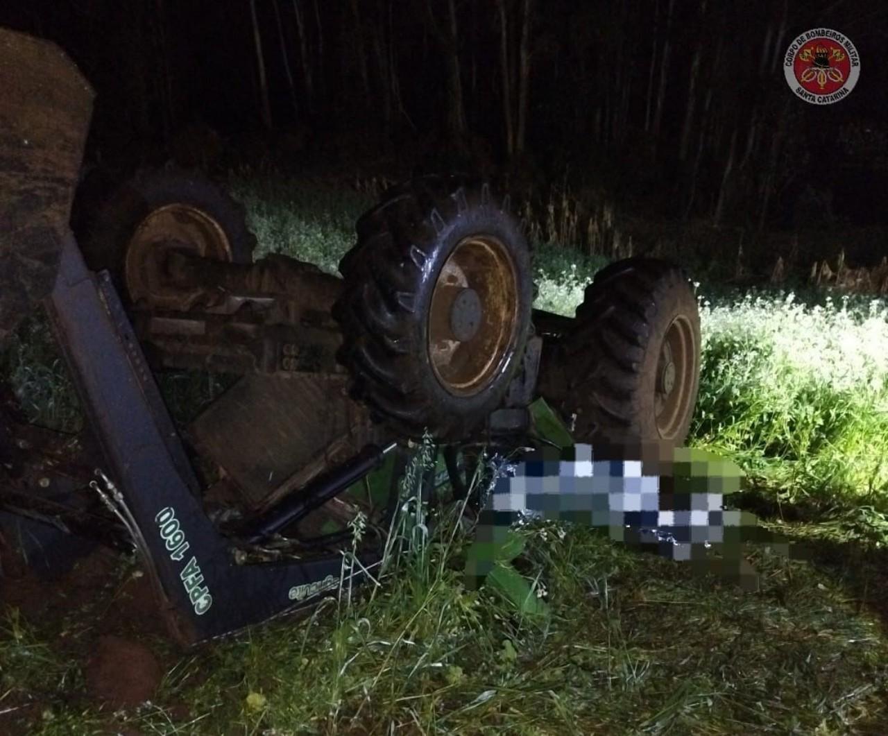 Homem  morre após trator tombar sobre ele no interior de Tangará
