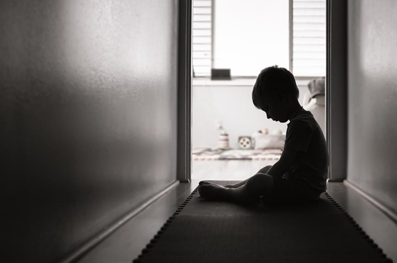 Lei endurece combate à violência sexual contra crianças e adolescentes na internet e com uso de IA