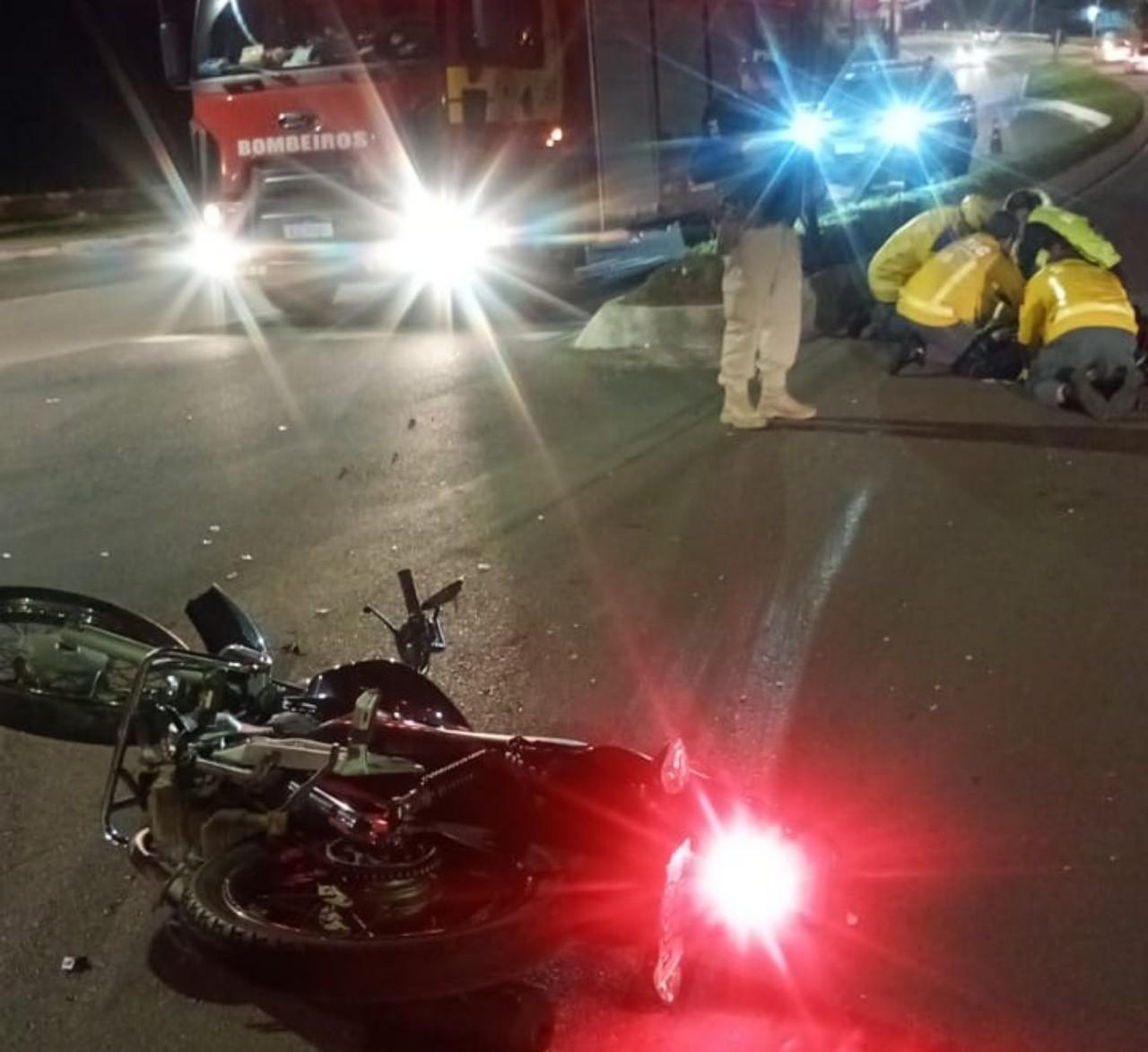 Motociclista sofre fratura no fêmur após colisão na BR-280; motorista foge do local em Rio Negrinho