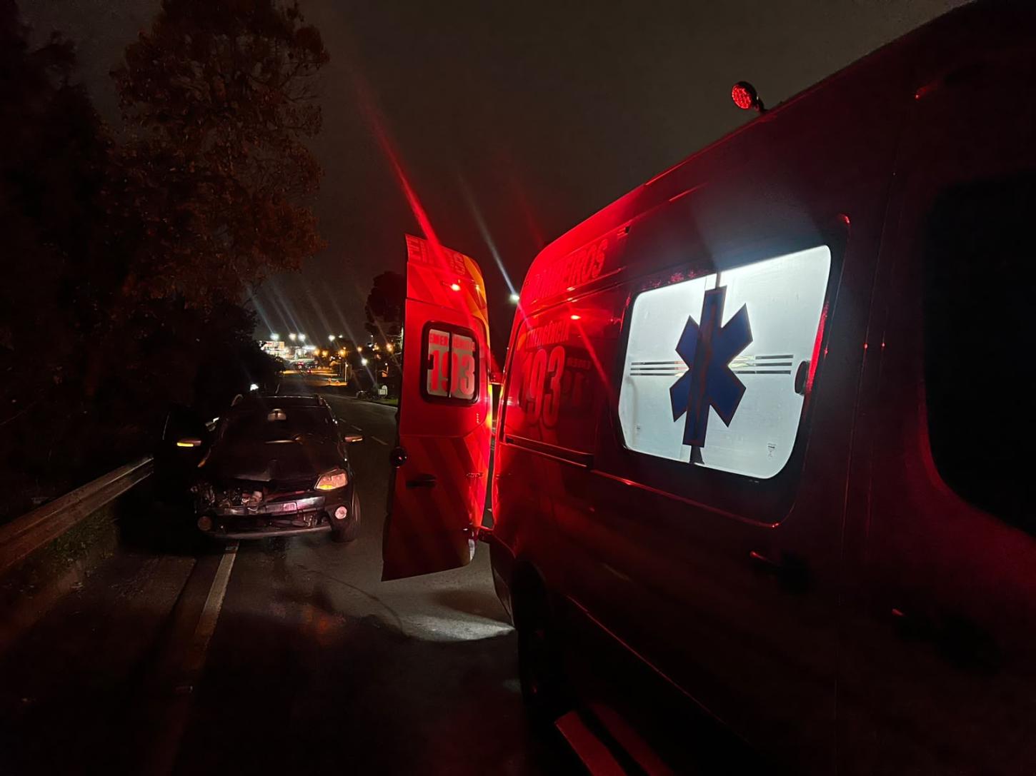 Mulher fica ferida após colisão entre carro e caminhão na SC-418, em Campo Alegre