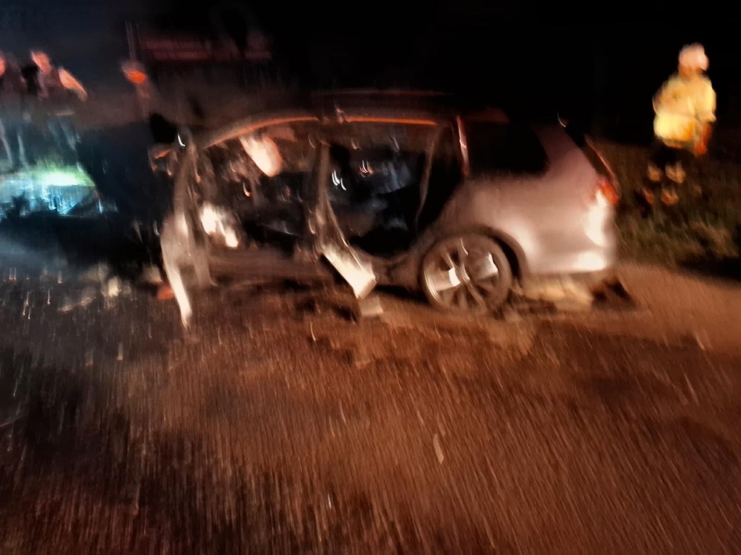 Mulher morre e três pessoas ficam feridas em grave colisão frontal na BR-116, na Serra Catarinense