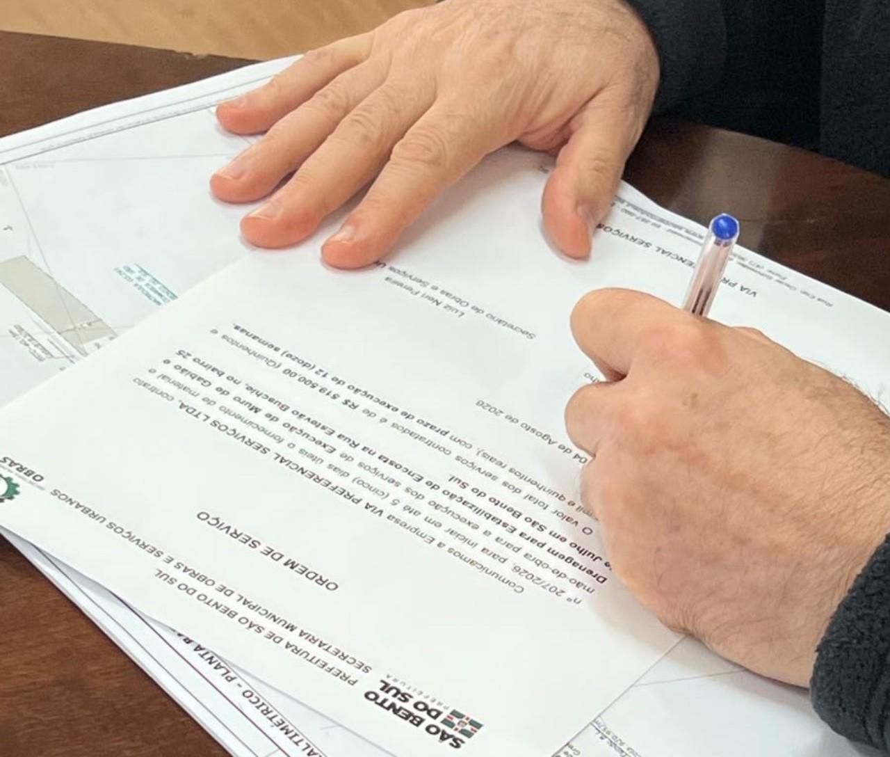 São Bento do Sul inicia obra para conter encosta e aumentar segurança na Rua Estevão Buschle