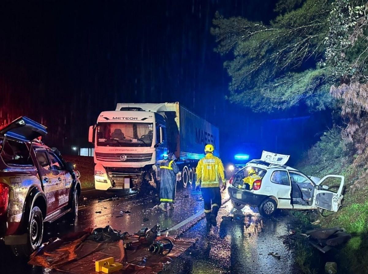 Tragédia na BR-470: três pessoas da mesma família morrem em grave acidente em Brunópolis