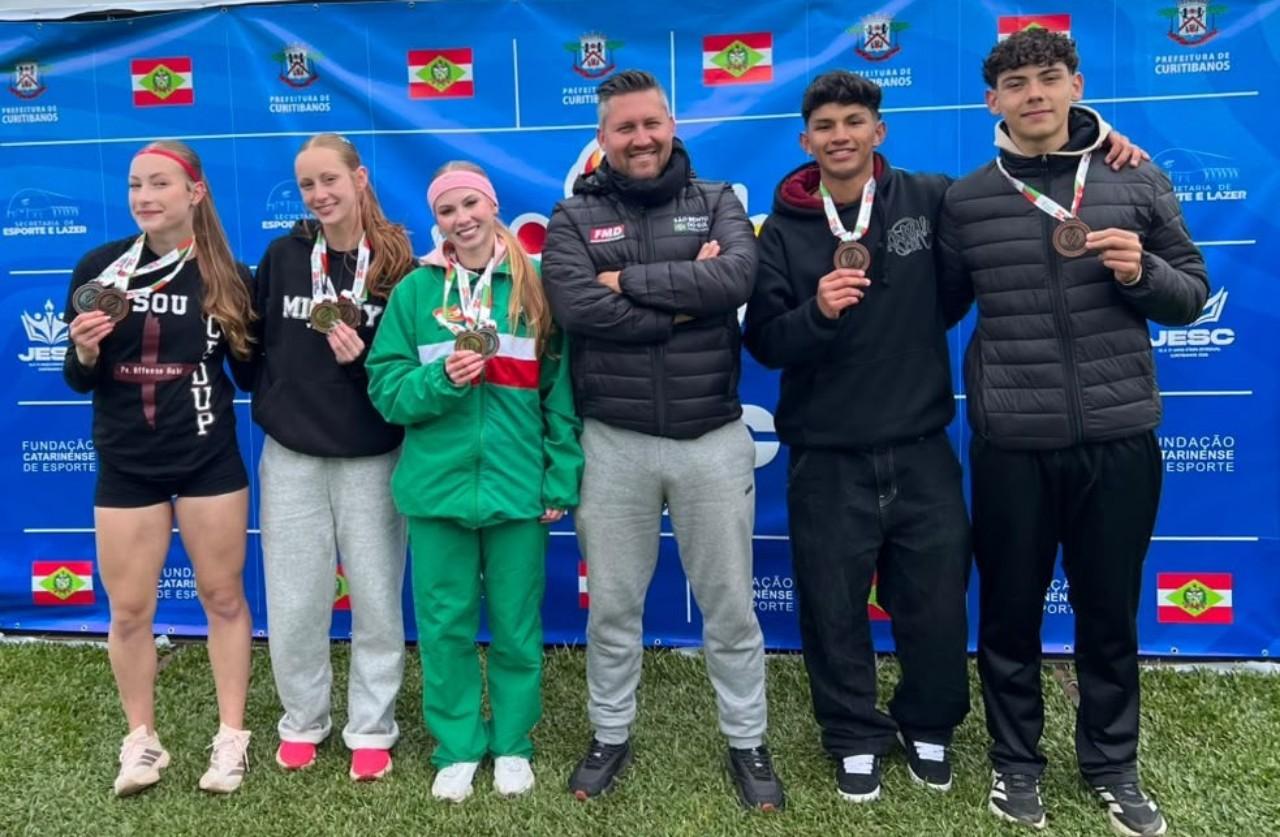 Atletismo de São Bento do Sul tem participação histórica nos Jogos Escolares de Santa Catarina 