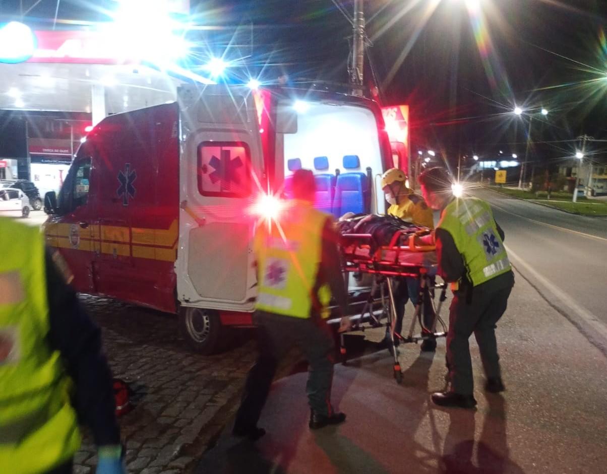 Colisão entre carro e moto deixa uma pessoa ferida na BR-280 em Rio Negrinho 