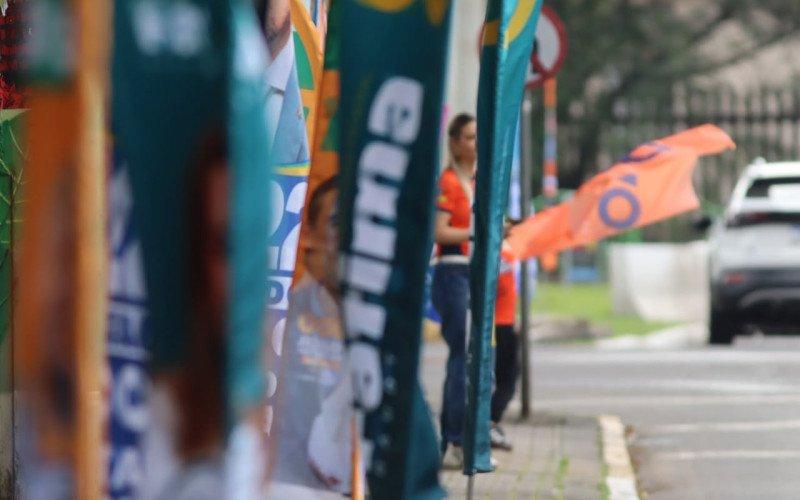 Justiça Eleitoral orienta retirada de propaganda que coloque trânsito e pedestres em risco em SC