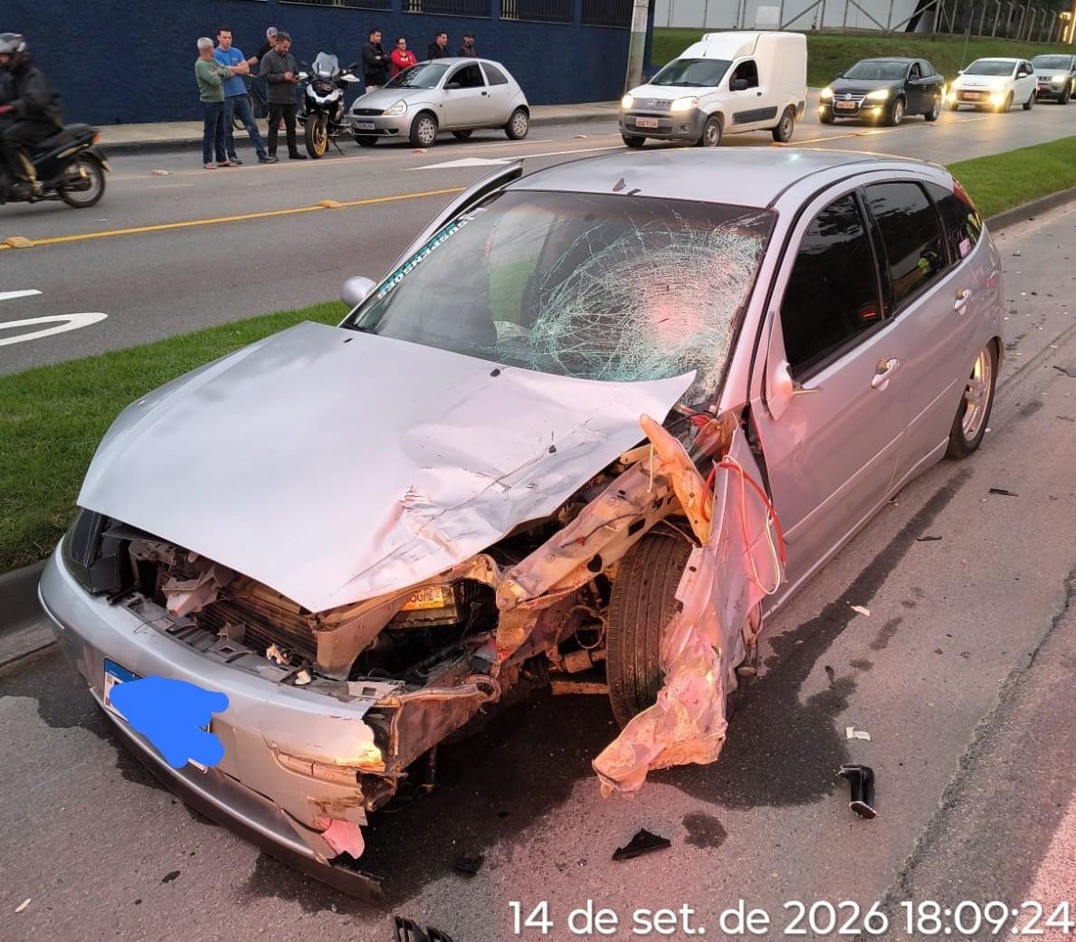 Motociclista de 33 anos morre após colisão com dois carros em Brusque