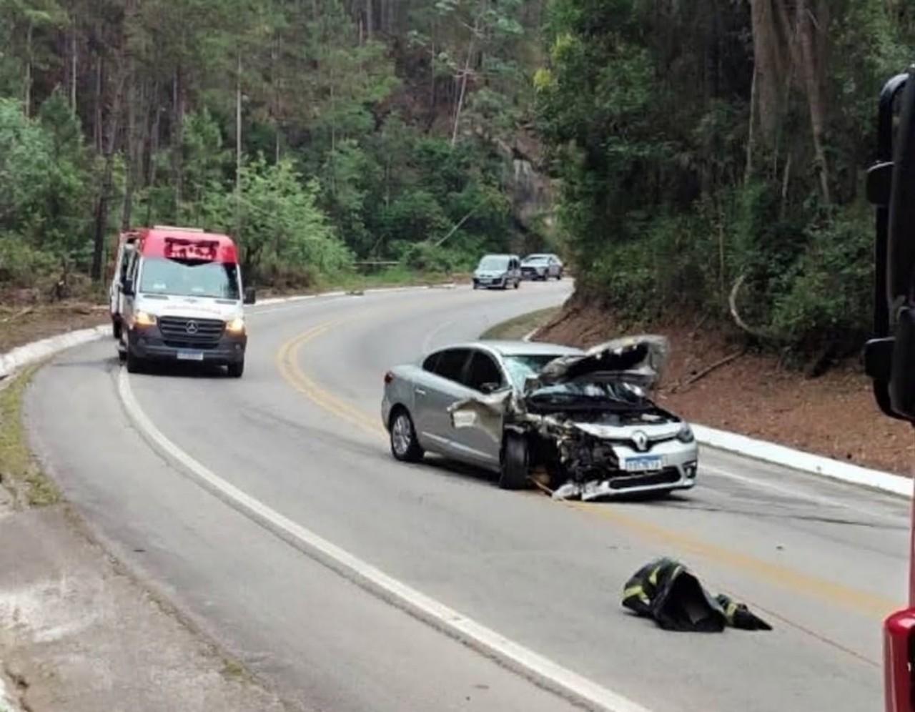 Motociclista morre após colisão com carro na BR-282, em Águas Mornas