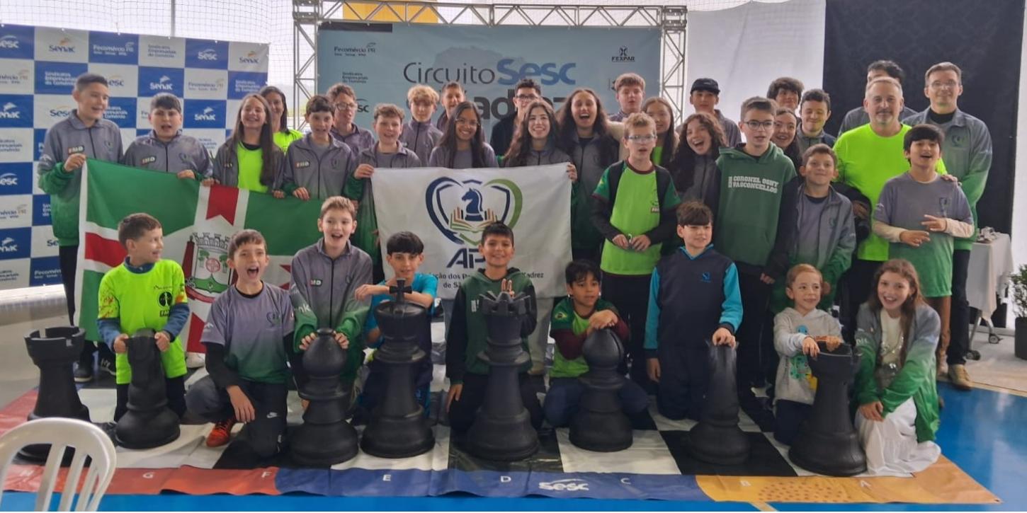 Xadrez de São Bento do Sul conquista 15 medalhas em competição em Rio Negro - PR