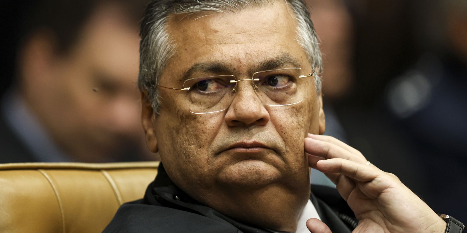 Dino manda PF apurar interferência externa no processo eleitoral