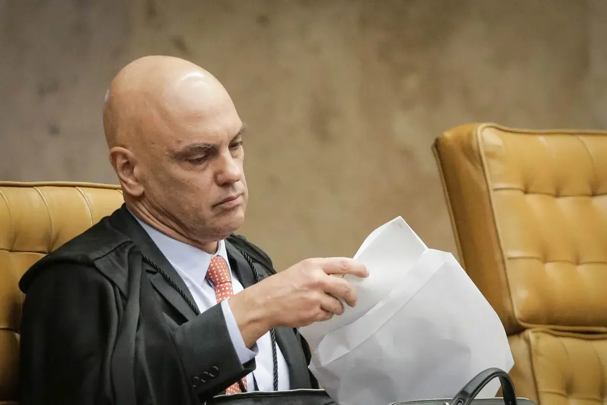 Moraes arquiva investigação contra Marcos do Val, Allan dos Santos e outros três investigados