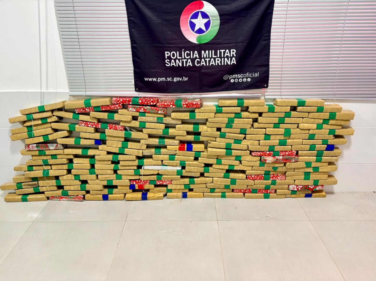 Motorista é preso com mais de 103 kg de maconha na SC-157