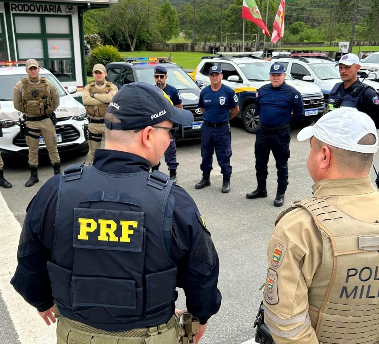 PRF realiza operação Festas de Outubro nas rodovias federais de SC 