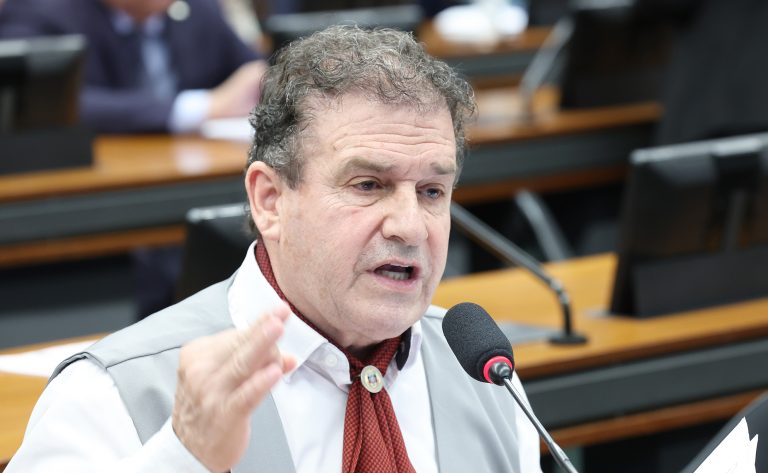 Projeto cria programa de educação e conscientização para proteção animal
