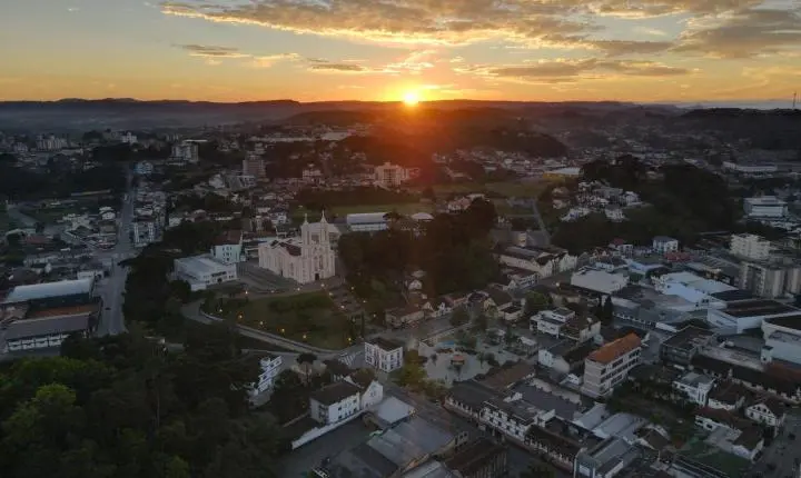 Audiência discute ressarcimento dos compradores de unidades de prédio inacabado em São Bento do Sul